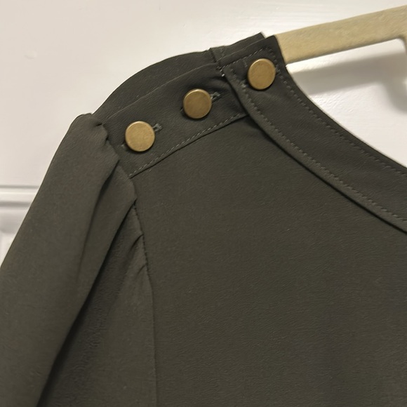 LOFT Army green blouse with gold button detailing. - Picture 3 of 6
